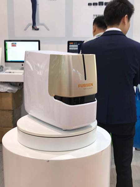 牙智宝-口内影像辅助诊断设备设计-4.jpg 牙智宝-口内影像辅助诊断设备设计-4.jpg